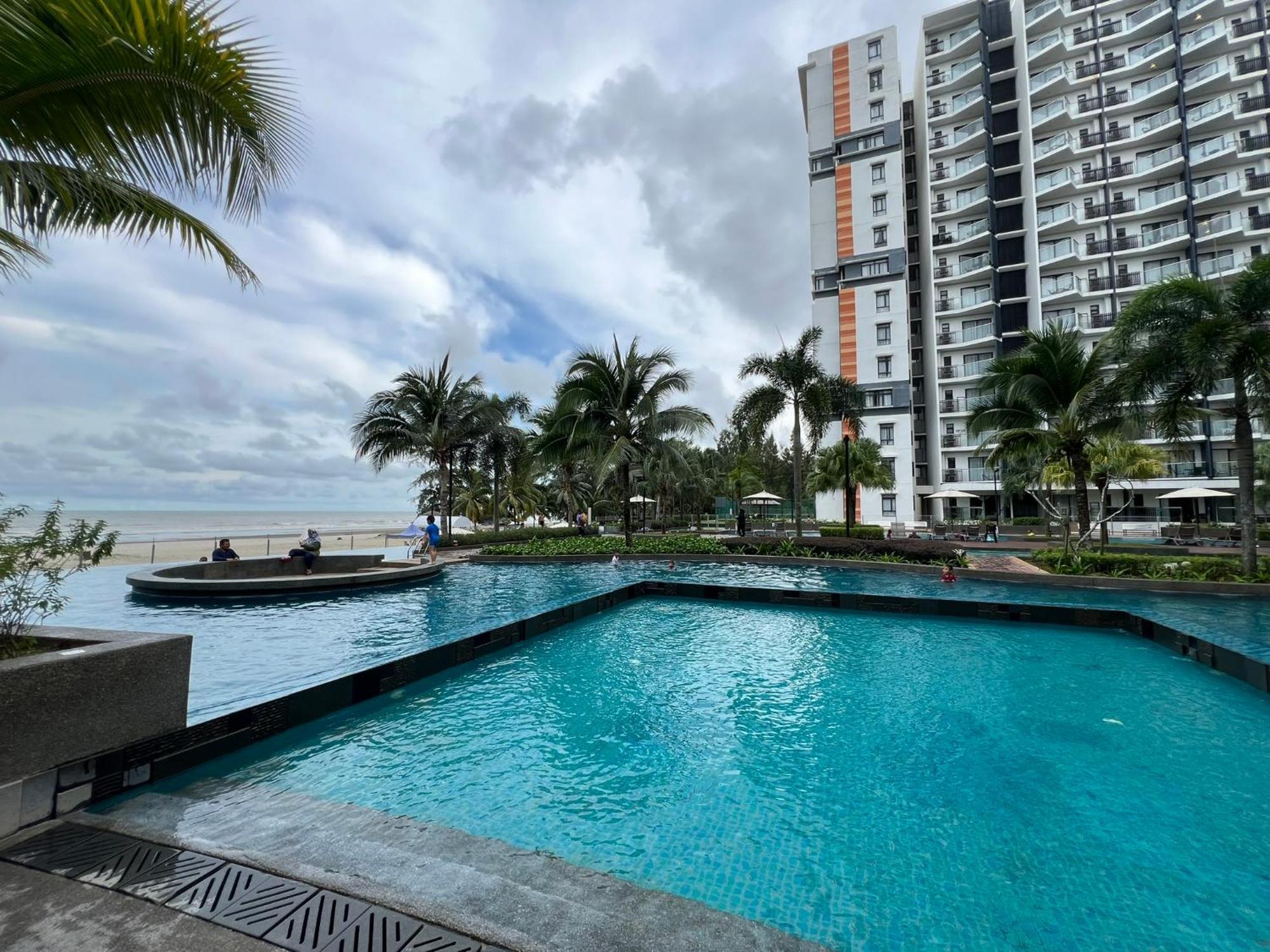 Pangsapuri Vitaminsea Seaview 6pax Netflix B-7-03 Kuantan